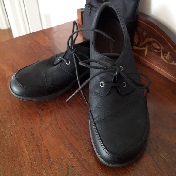 Merrell Black Shoes with Golf Accessory Bag - Size 7 - Picture 2 of 4